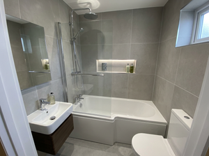 Bath Screens: How to Choose the Right Shower Over Bath Screen