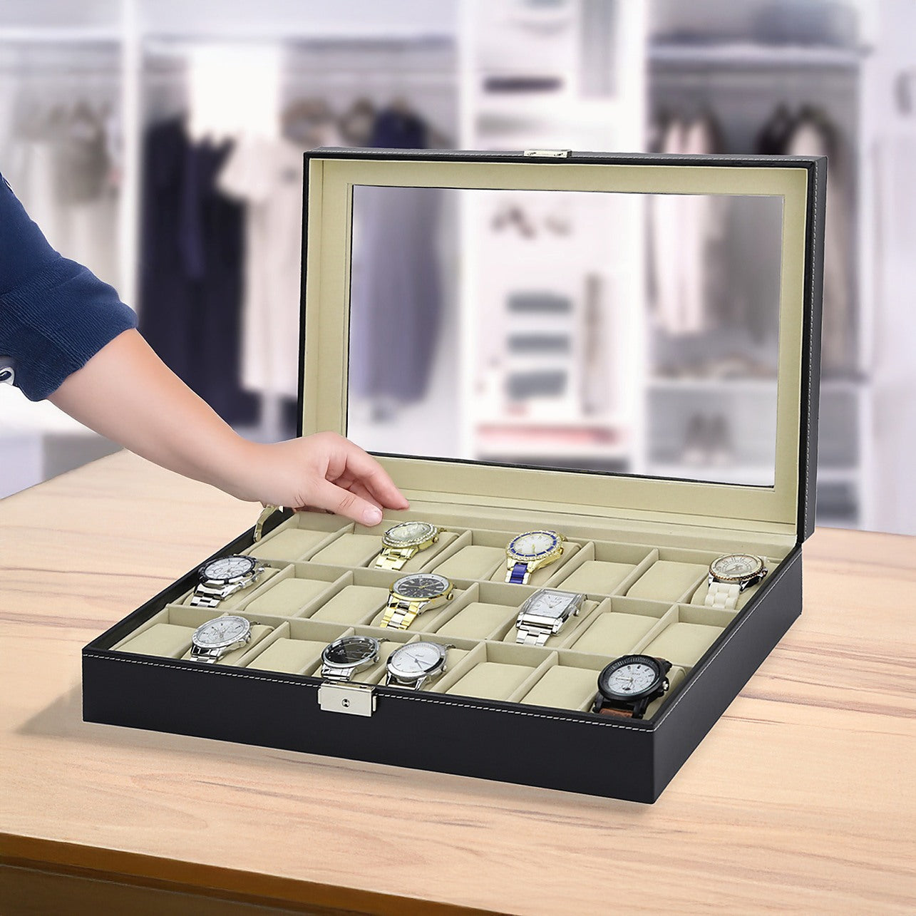 Large watch case 2025