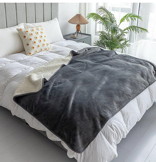 Premium Waterproof Reversible Pet Dog Blanket Bed Protects Couch Bed from Spills